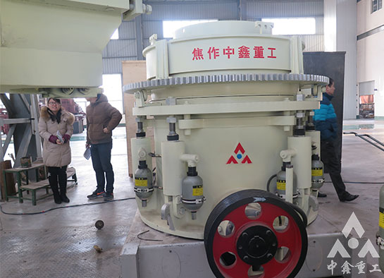 多缸液压圆锥破